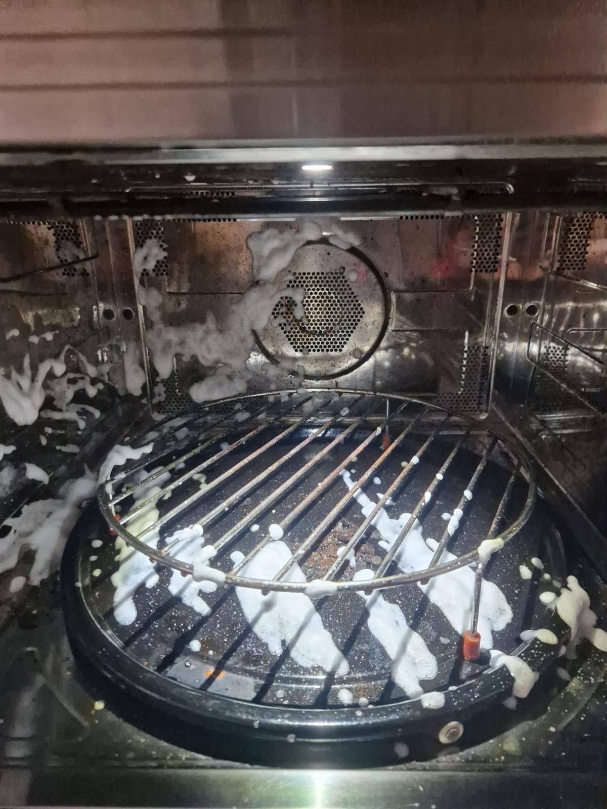 from dirty oven